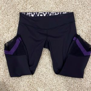 Lululemon CLOSET CLEAN OUT- Leggings-crop. Size 8